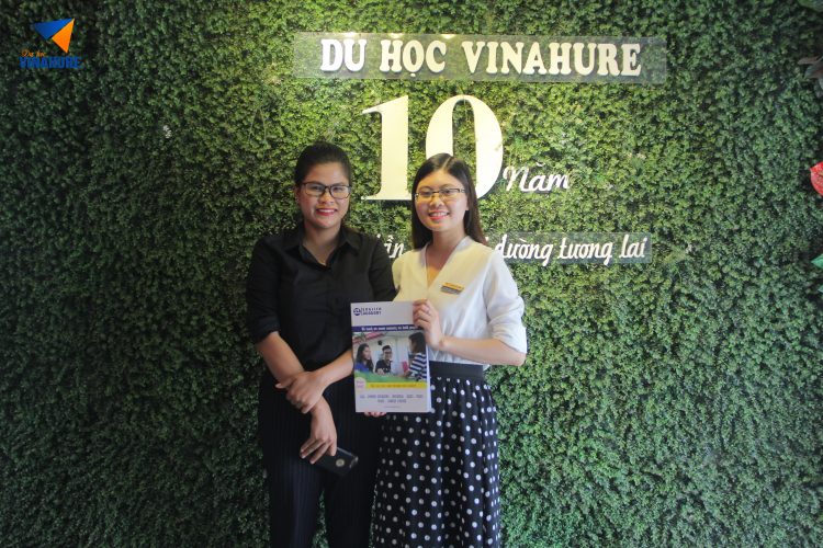 Gặp gỡ đại diện trường C2 UBEC, Cebu tại trụ sở chính Hà Nội