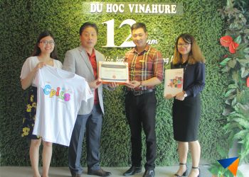 Đại diện trường CPILS tới thăm công ty Vinahure tại Hà Nội