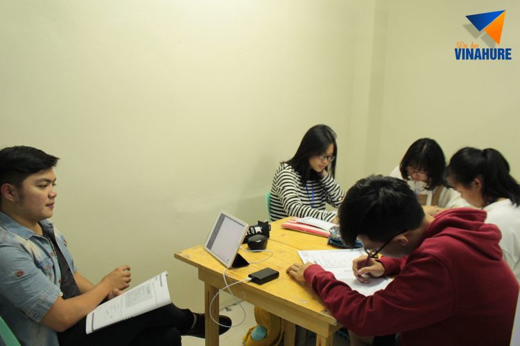 hoạt động trong nhà trại hè smeag 1