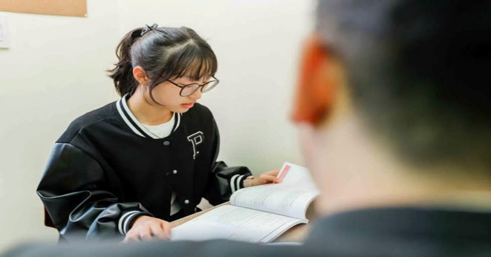 Khoá học IELTS Regular và IELTS Guarantee có gì khác nhau