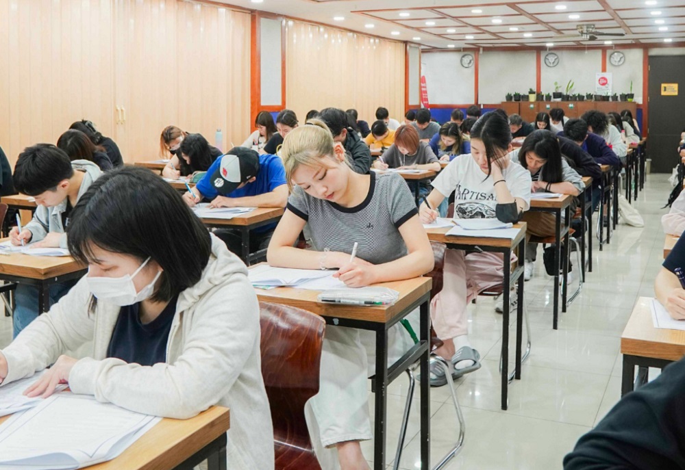 Thi thử Mock Test khi du học philippines 3 tháng