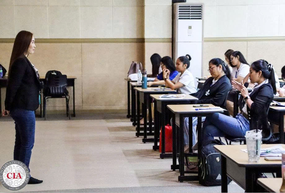 Lớp học nhóm khi du học philippines 6 tháng